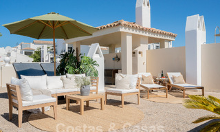 Superbe penthouse en première ligne de plage à vendre avec vue panoramique sur la mer à quelques minutes du centre d'Estepona 56884 