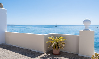 Superbe penthouse en première ligne de plage à vendre avec vue panoramique sur la mer à quelques minutes du centre d'Estepona 56885 