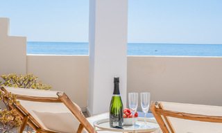 Superbe penthouse en première ligne de plage à vendre avec vue panoramique sur la mer à quelques minutes du centre d'Estepona 56886 