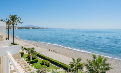 Superbe penthouse en première ligne de plage à vendre avec vue panoramique sur la mer à quelques minutes du centre d'Estepona 56887