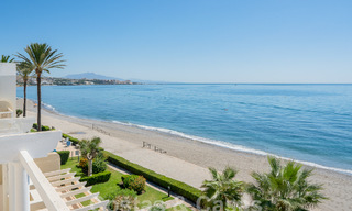 Superbe penthouse en première ligne de plage à vendre avec vue panoramique sur la mer à quelques minutes du centre d'Estepona 56887 