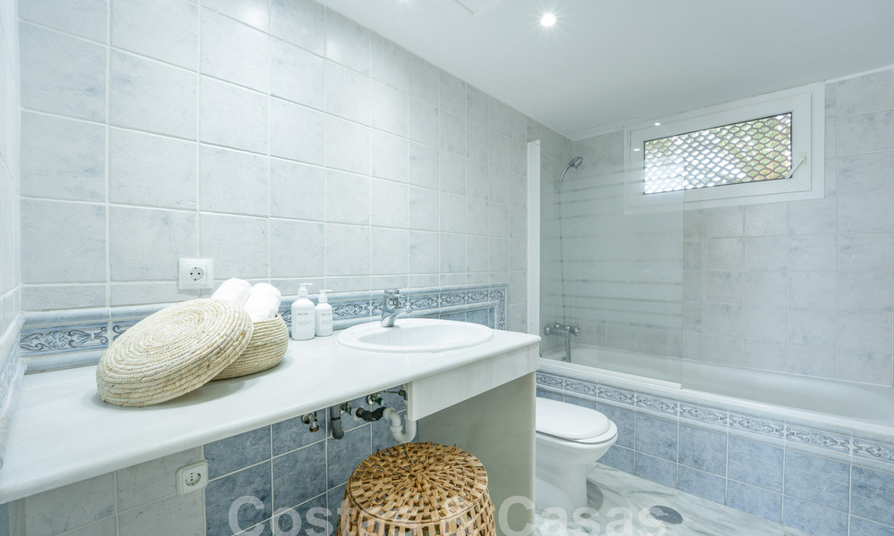 Superbe penthouse en première ligne de plage à vendre avec vue panoramique sur la mer à quelques minutes du centre d'Estepona 56894