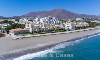 Superbe penthouse en première ligne de plage à vendre avec vue panoramique sur la mer à quelques minutes du centre d'Estepona 56903 