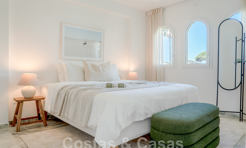 Superbe penthouse en première ligne de plage à vendre avec vue panoramique sur la mer à quelques minutes du centre d'Estepona 56904