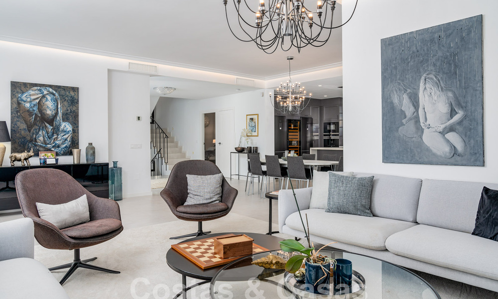 Villa méditerranéenne de luxe à vendre au cœur de la vallée du golf de Nueva Andalucia à Marbella 57547