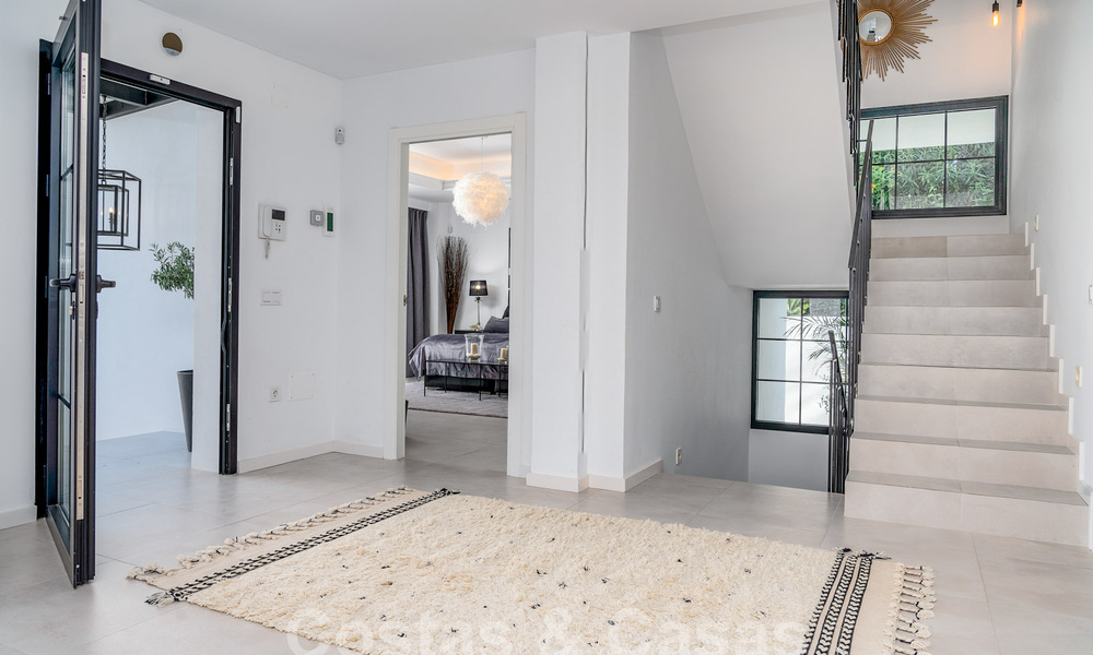 Villa méditerranéenne de luxe à vendre au cœur de la vallée du golf de Nueva Andalucia à Marbella 57548