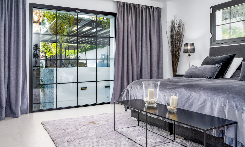 Villa méditerranéenne de luxe à vendre au cœur de la vallée du golf de Nueva Andalucia à Marbella 57550