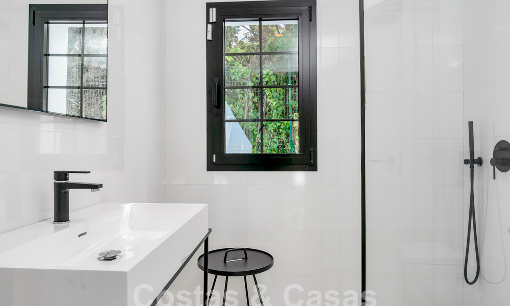 Villa méditerranéenne de luxe à vendre au cœur de la vallée du golf de Nueva Andalucia à Marbella 57557