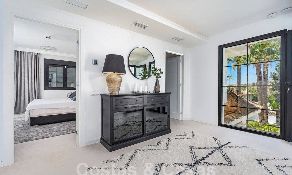Villa méditerranéenne de luxe à vendre au cœur de la vallée du golf de Nueva Andalucia à Marbella 57576