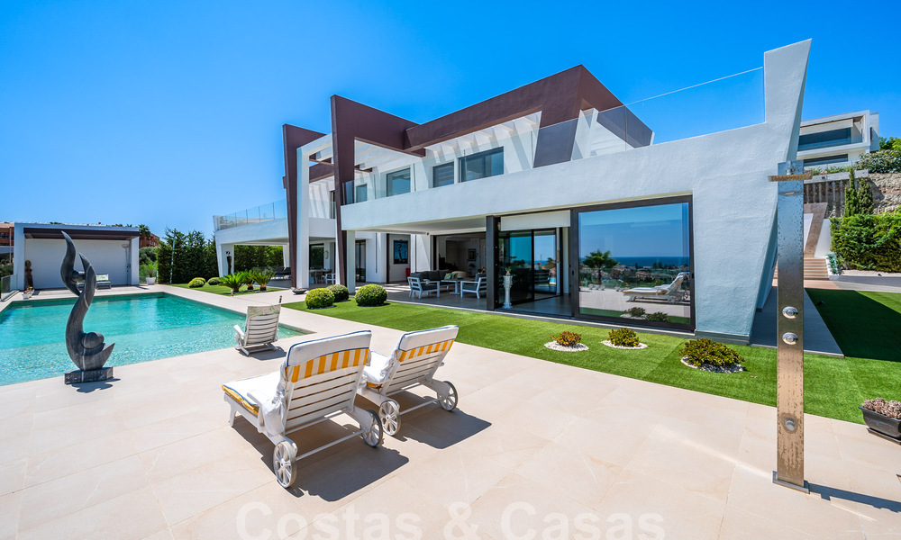 Villa de luxe ultramoderne à vendre avec vue sur la mer dans un complexe de golf cinq étoiles à Marbella - Benahavis 57596