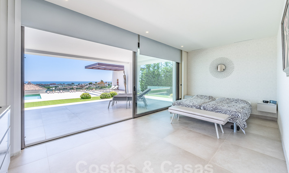Villa de luxe ultramoderne à vendre avec vue sur la mer dans un complexe de golf cinq étoiles à Marbella - Benahavis 57602