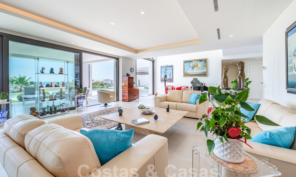 Villa de luxe ultramoderne à vendre avec vue sur la mer dans un complexe de golf cinq étoiles à Marbella - Benahavis 57612
