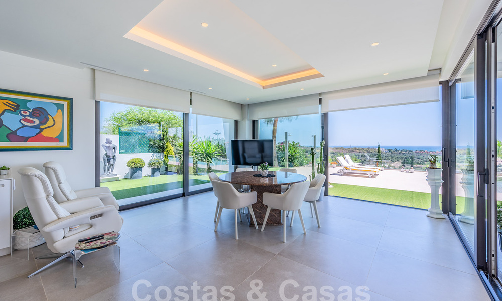 Villa de luxe ultramoderne à vendre avec vue sur la mer dans un complexe de golf cinq étoiles à Marbella - Benahavis 57613