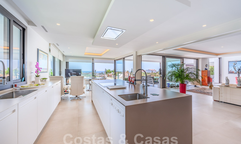 Villa de luxe ultramoderne à vendre avec vue sur la mer dans un complexe de golf cinq étoiles à Marbella - Benahavis 57614