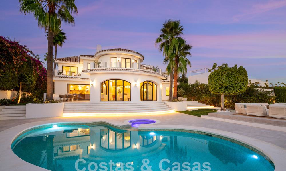 Villa de luxe de caractère au style architectural unique à vendre au cœur de la vallée du golf à Nueva Andalucia, Marbella 57622