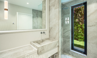 Villa de luxe de caractère au style architectural unique à vendre au cœur de la vallée du golf à Nueva Andalucia, Marbella 57629 