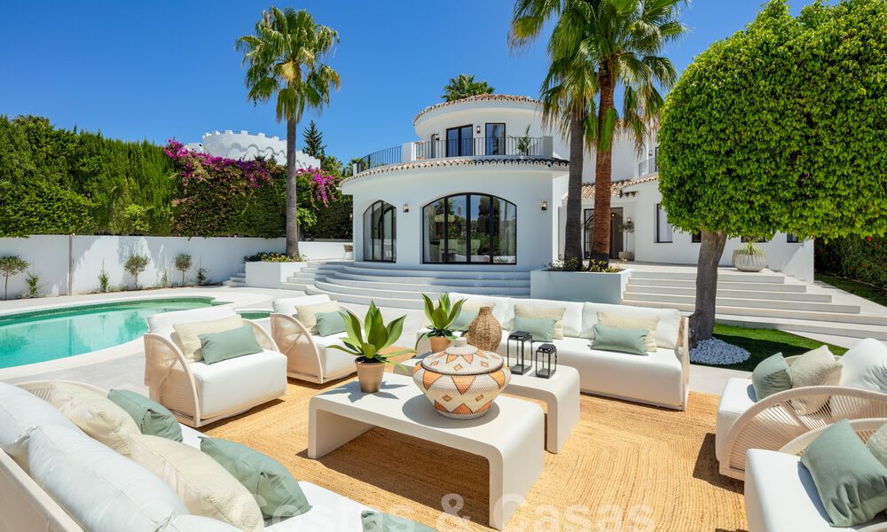Villa de luxe de caractère au style architectural unique à vendre au cœur de la vallée du golf à Nueva Andalucia, Marbella 57651