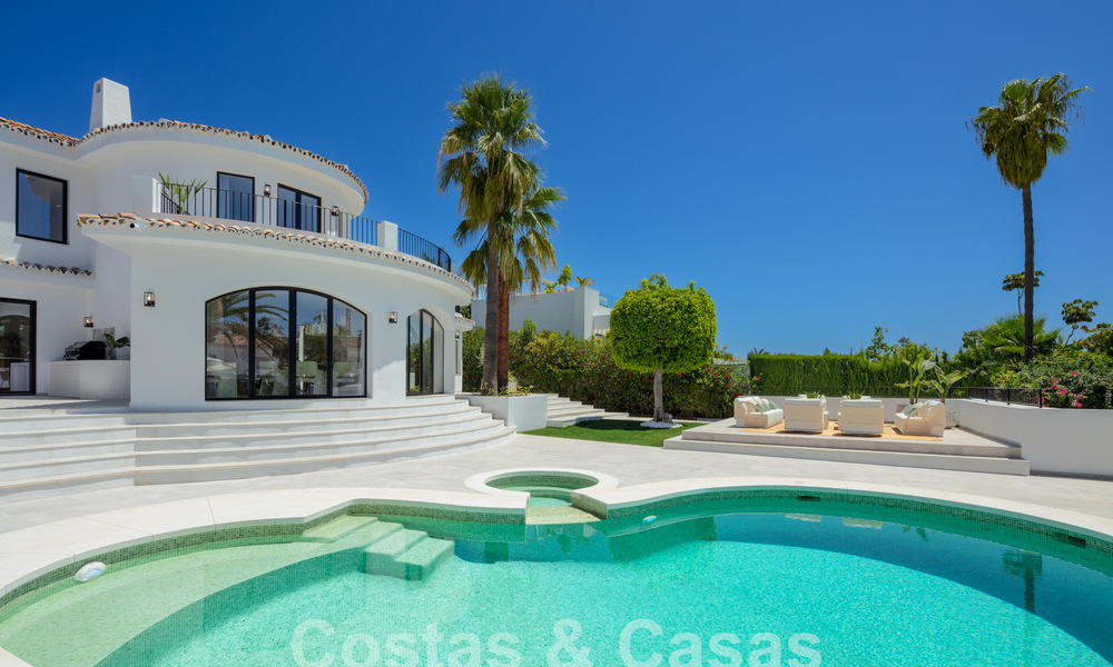Villa de luxe de caractère au style architectural unique à vendre au cœur de la vallée du golf à Nueva Andalucia, Marbella 57667