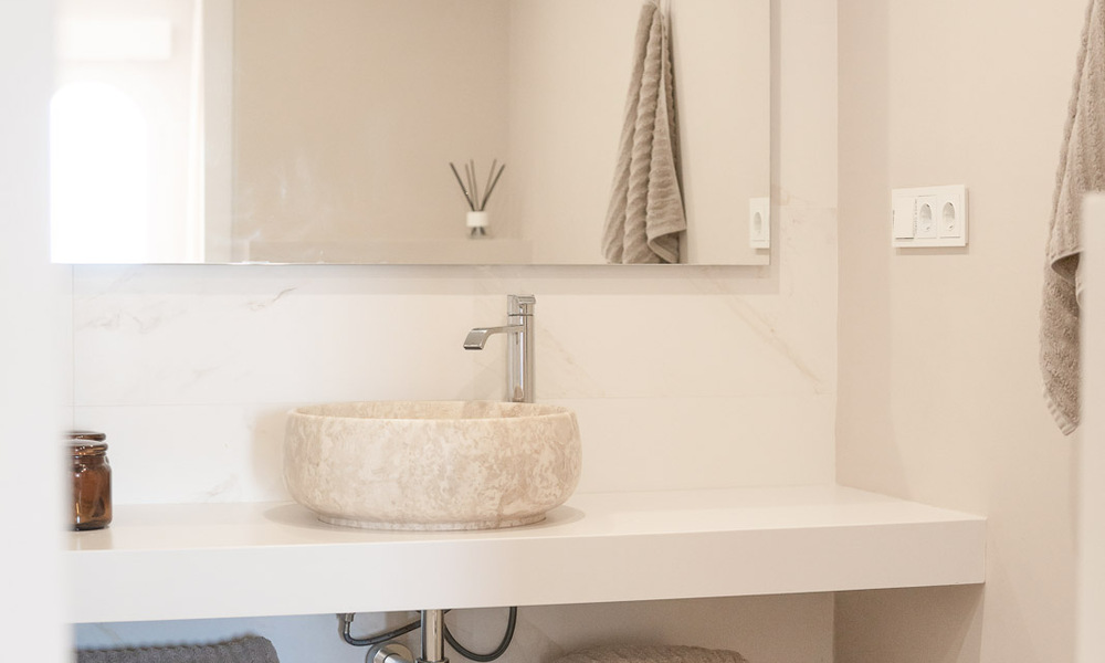 Fantastique appartement en bord de mer à vendre avec vue frontale sur la mer à quelques minutes du centre d'Estepona 57062