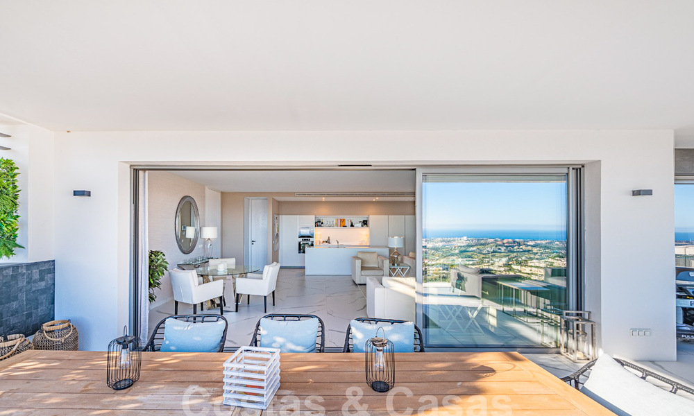 Appartement de charme à vendre avec vue panoramique sur la mer, dans un complexe fermé sur les colline s de Marbella - Benahavis 57752