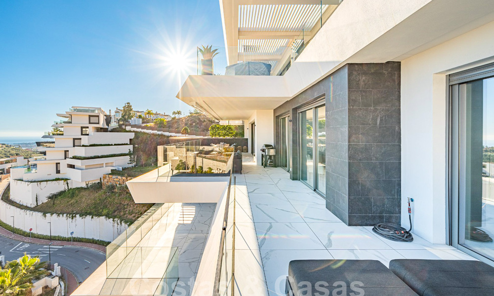 Appartement de charme à vendre avec vue panoramique sur la mer, dans un complexe fermé sur les colline s de Marbella - Benahavis 57777