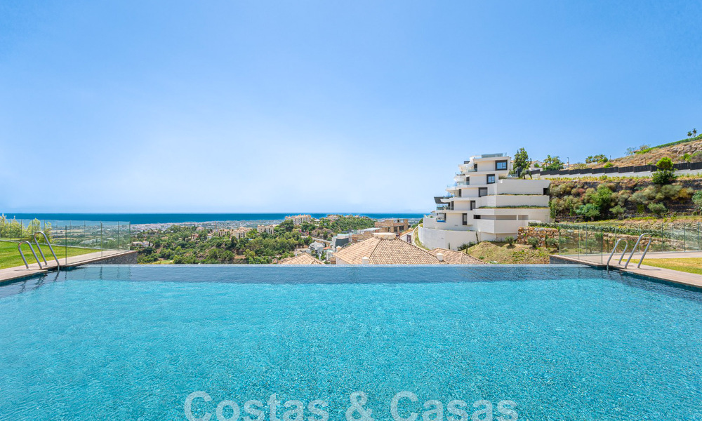 Appartement de charme à vendre avec vue panoramique sur la mer, dans un complexe fermé sur les colline s de Marbella - Benahavis 57778