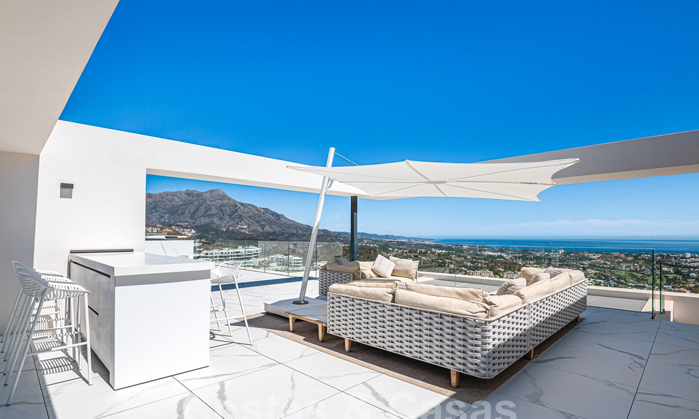 Penthouse de première classe à vendre avec piscine privée et vue panoramique sur la mer dans les collines de Marbella - Benahavis 58448