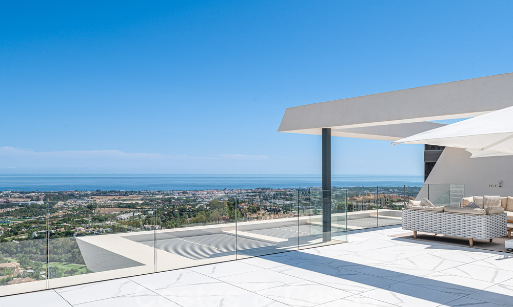 Penthouse de première classe à vendre avec piscine privée et vue panoramique sur la mer dans les collines de Marbella - Benahavis 58455