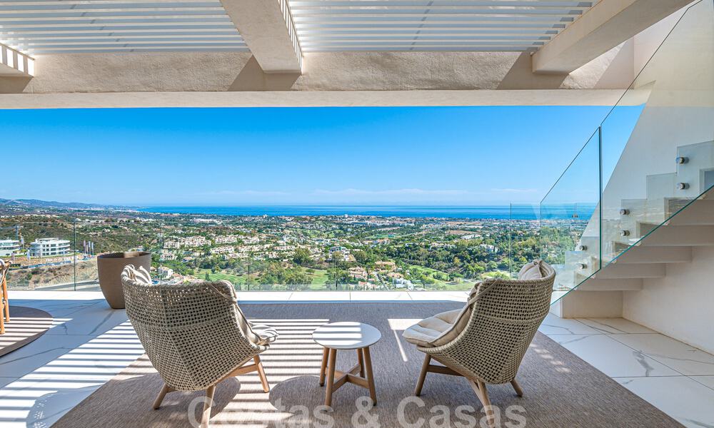 Penthouse de première classe à vendre avec piscine privée et vue panoramique sur la mer dans les collines de Marbella - Benahavis 58464
