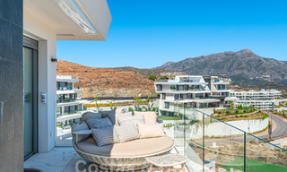 Penthouse de première classe à vendre avec piscine privée et vue panoramique sur la mer dans les collines de Marbella - Benahavis 58468 