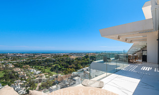 Penthouse de première classe à vendre avec piscine privée et vue panoramique sur la mer dans les collines de Marbella - Benahavis 58470 