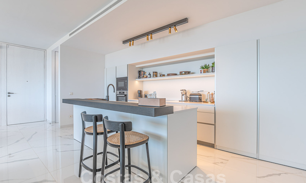 Penthouse de première classe à vendre avec piscine privée et vue panoramique sur la mer dans les collines de Marbella - Benahavis 58478