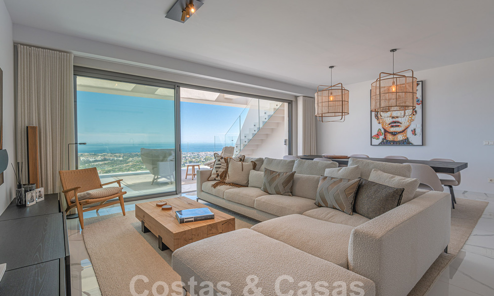 Penthouse de première classe à vendre avec piscine privée et vue panoramique sur la mer dans les collines de Marbella - Benahavis 58479