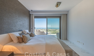 Penthouse de première classe à vendre avec piscine privée et vue panoramique sur la mer dans les collines de Marbella - Benahavis 58487 