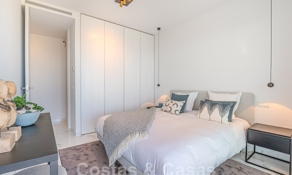 Penthouse de première classe à vendre avec piscine privée et vue panoramique sur la mer dans les collines de Marbella - Benahavis 58495