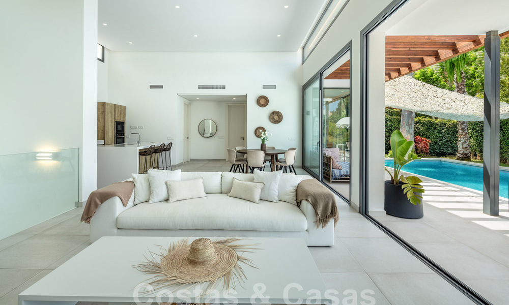 Villa contemporaine à vendre dans une urbanisation protégée sur le nouveau Golden Mile entre Marbella et Estepona 57844