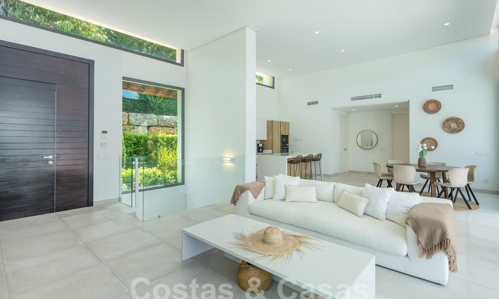 Villa contemporaine à vendre dans une urbanisation protégée sur le nouveau Golden Mile entre Marbella et Estepona 57845