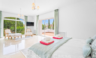 Villa de luxe de style espagnol classique à vendre dans le complexe golfique protégé de La Quinta, Marbella - Benahavis 58245 