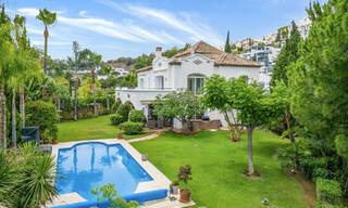 Villa de luxe de style espagnol classique à vendre dans le complexe golfique protégé de La Quinta, Marbella - Benahavis 58272 