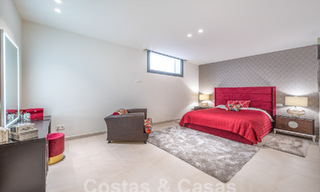 Villa design sophistiquée avec 2 piscines à vendre, à distance de marche de la plage, du centre de Marbella et de toutes les commodités 58547 