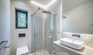 Villa design sophistiquée avec 2 piscines à vendre, à distance de marche de la plage, du centre de Marbella et de toutes les commodités 58551 