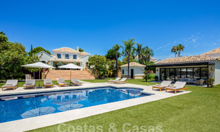 Charmante villa de luxe à vendre avec un style architectural méditerranéen traditionnel sur le nouveau Golden Mile entre Marbella et Estepona 57805 