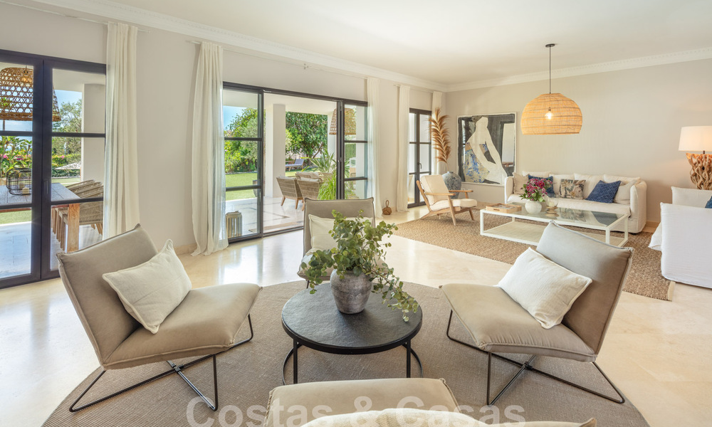 Charmante villa de luxe à vendre avec un style architectural méditerranéen traditionnel sur le nouveau Golden Mile entre Marbella et Estepona 57819