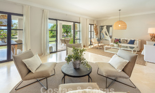 Charmante villa de luxe à vendre avec un style architectural méditerranéen traditionnel sur le nouveau Golden Mile entre Marbella et Estepona 57819 