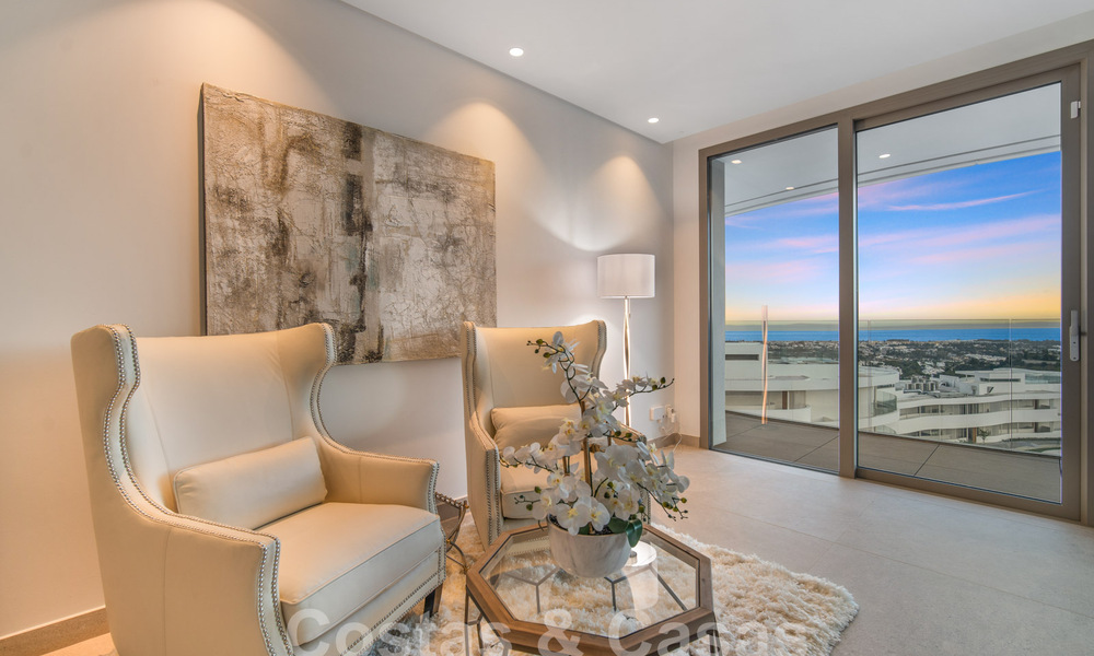 Prestigieux appartement de luxe à vendre avec vue imprenable sur la mer, le golf et les montagnes à Marbella - Benahavis 58430