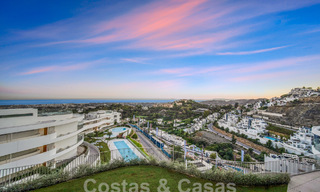 Prestigieux appartement de luxe à vendre avec vue imprenable sur la mer, le golf et les montagnes à Marbella - Benahavis 58440 