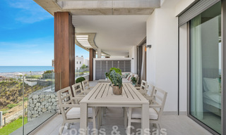 Superbe appartement neuf à vendre avec vue phénoménale sur la mer, le golf et les montagnes, Marbella - Benahavis 58340 