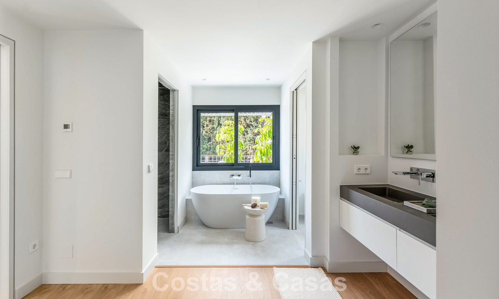 Villa méditerranéenne de luxe à vendre au cœur de Nueva Andalucia, Marbella 777715