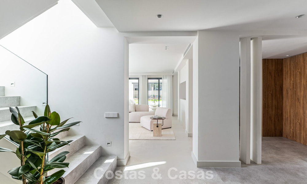 Villa méditerranéenne de luxe à vendre au cœur de Nueva Andalucia, Marbella 777733