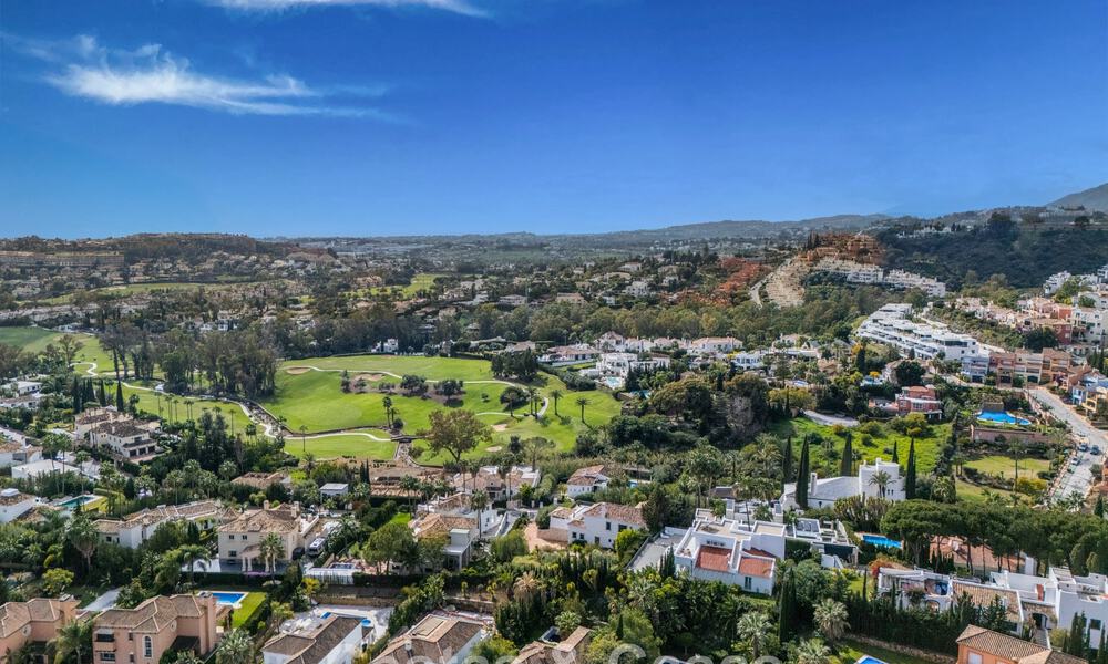 Villa méditerranéenne de luxe à vendre au cœur de Nueva Andalucia, Marbella 777768